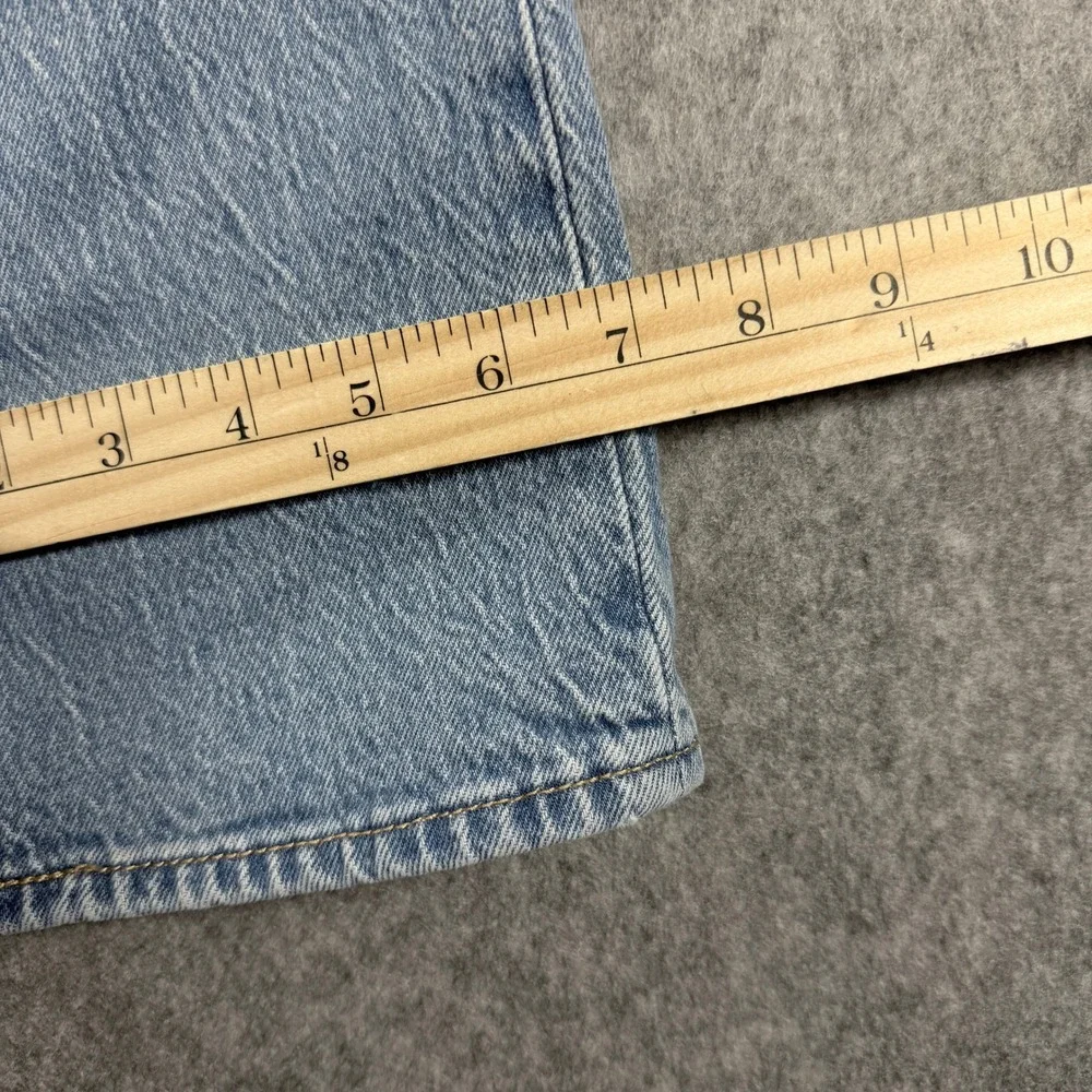Levi's Premium Wedgie Straight Leg Jeans 28x27 In Middle Man Wash